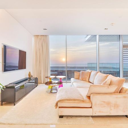 Posh 2 Bedroom Oceanfront Apt In The Heart Of Bluewaters Island ดูไบ ภายนอก รูปภาพ