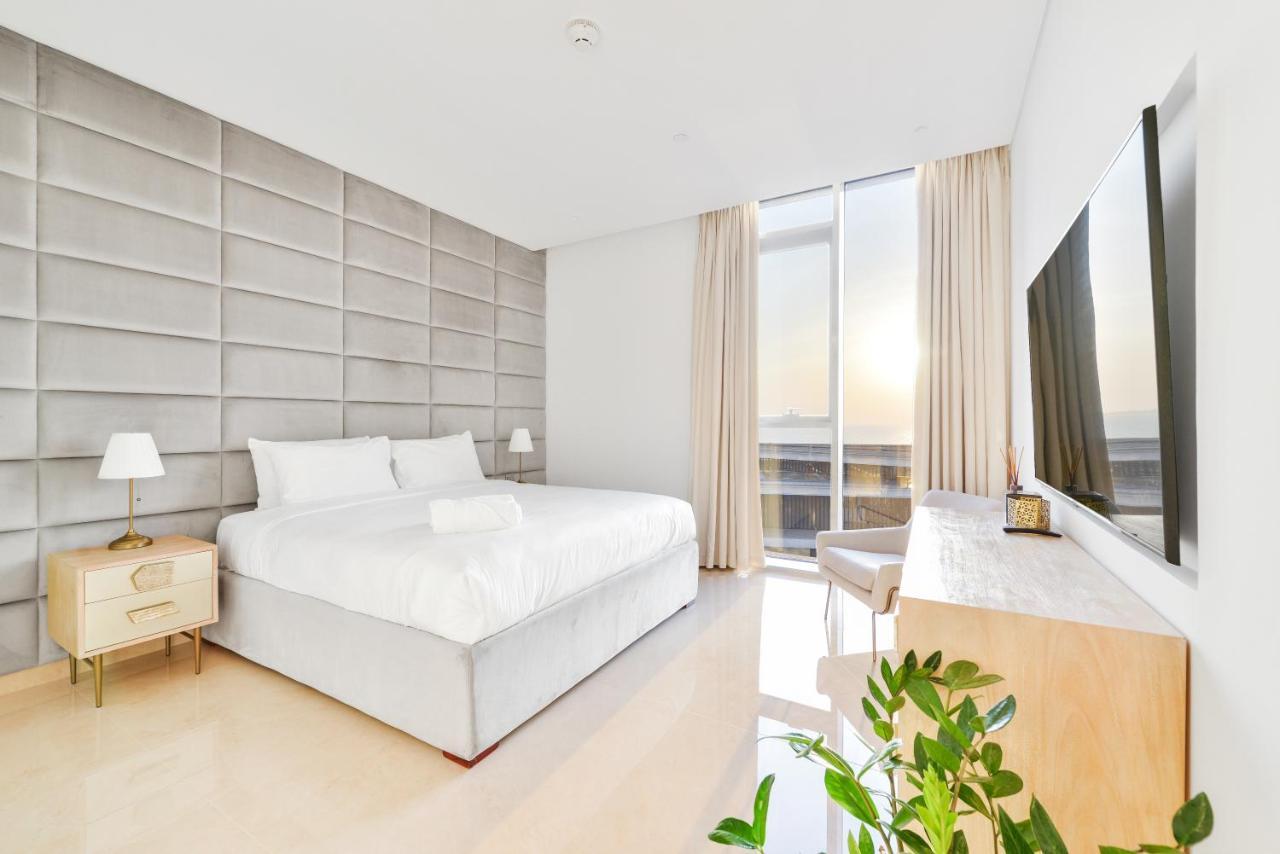 Posh 2 Bedroom Oceanfront Apt In The Heart Of Bluewaters Island ดูไบ ภายนอก รูปภาพ