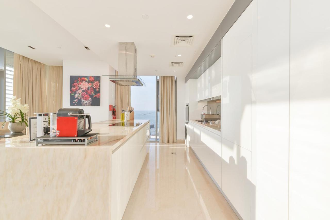 Posh 2 Bedroom Oceanfront Apt In The Heart Of Bluewaters Island ดูไบ ภายนอก รูปภาพ