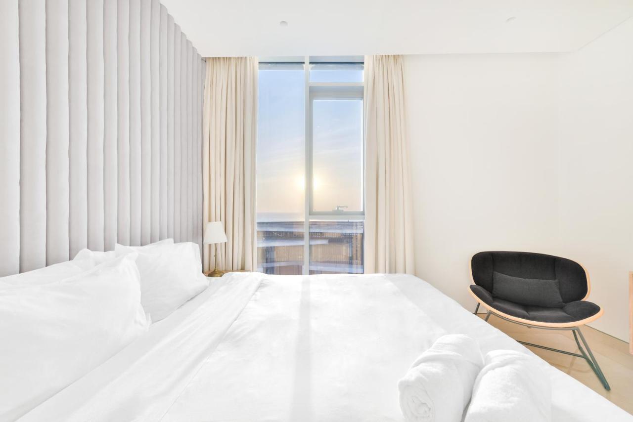 Posh 2 Bedroom Oceanfront Apt In The Heart Of Bluewaters Island ดูไบ ภายนอก รูปภาพ
