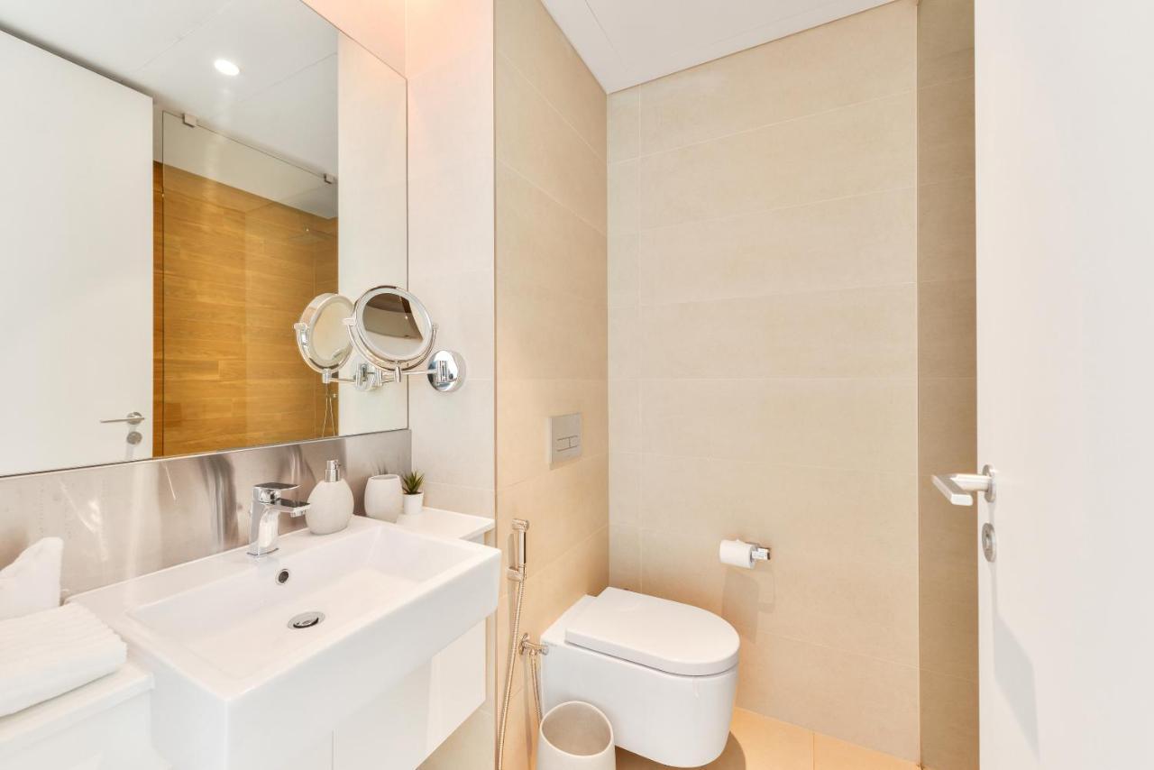 Posh 2 Bedroom Oceanfront Apt In The Heart Of Bluewaters Island ดูไบ ภายนอก รูปภาพ